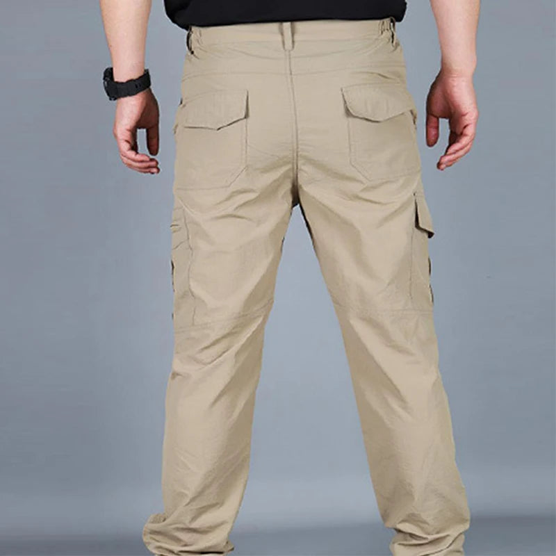 Calças estilo militar