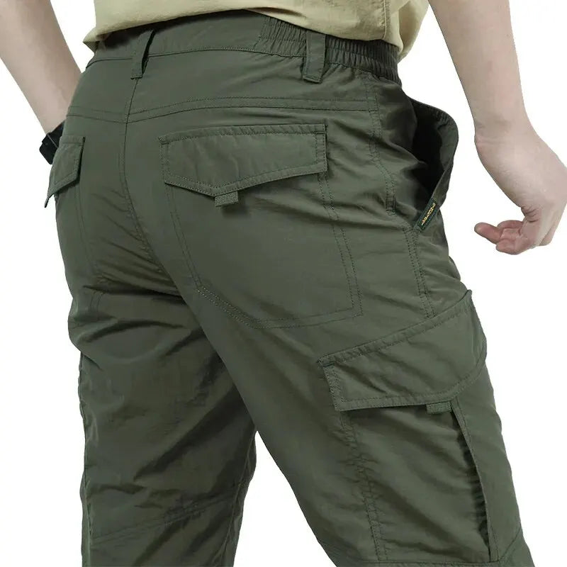 Calças estilo militar